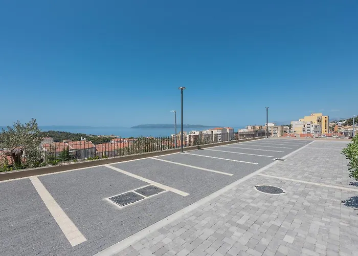 Luxury To Sea-sea&city View * Макарська